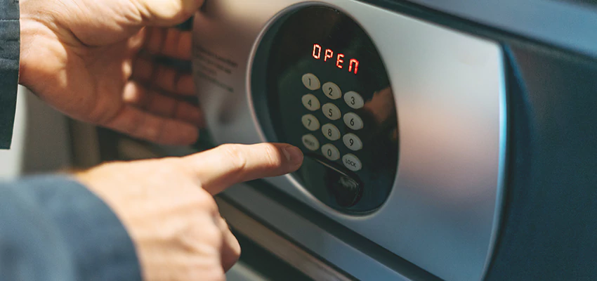Cash Safe Openers in West Puente Valley, California