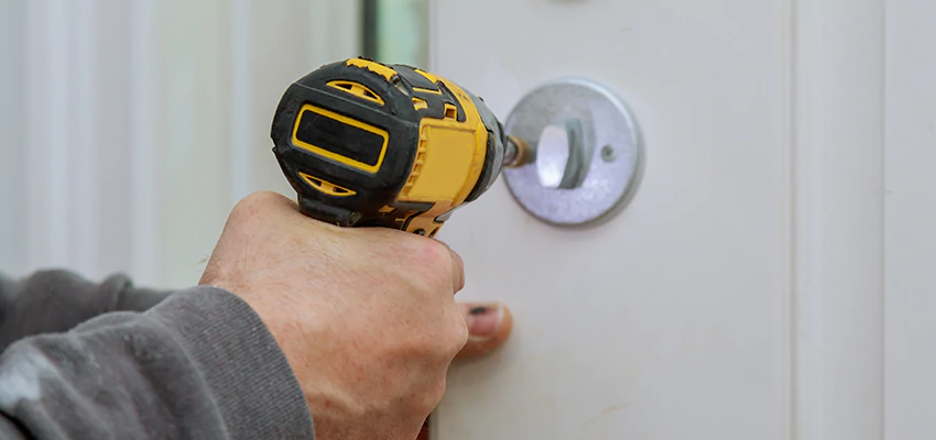 Street Locksmith For Smart Lock Repair in West Puente Valley, CA